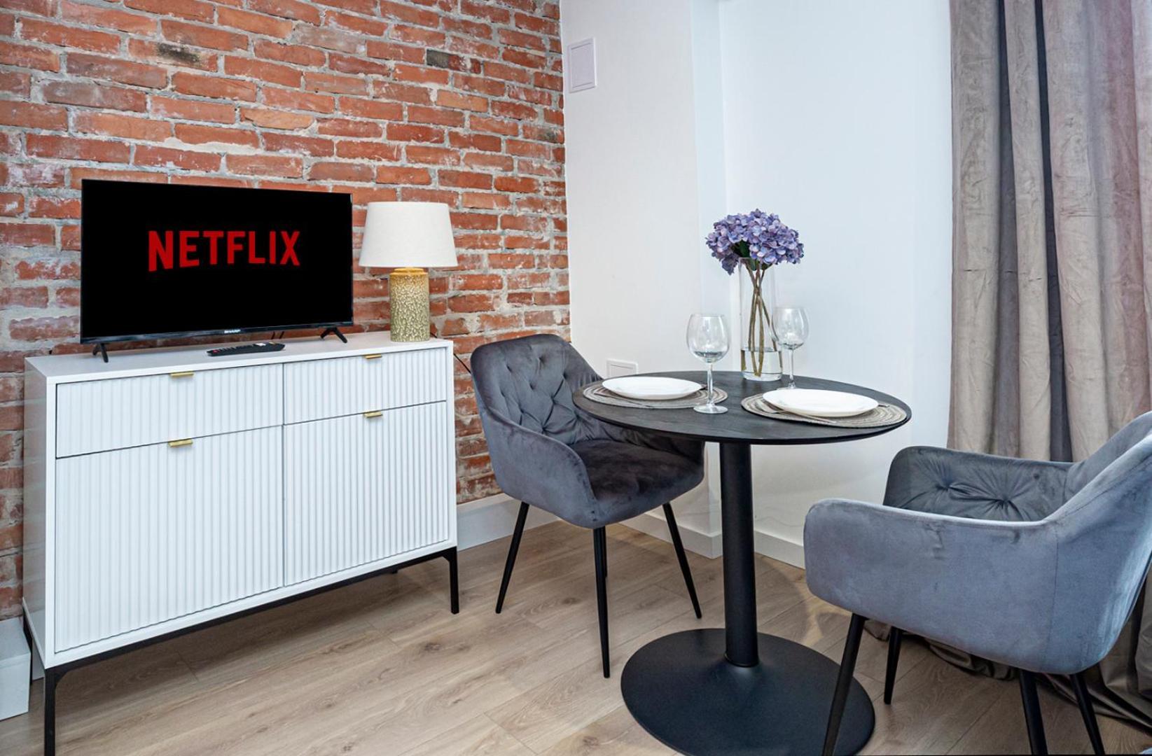 Mianowskiego 24 Red - Wifi Smart Tv W Pelni Wyposazona Kuchnia